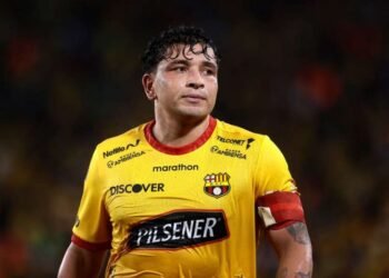 Former Ecuadorian football Star Mario Pineida shot dead amid rising violence
