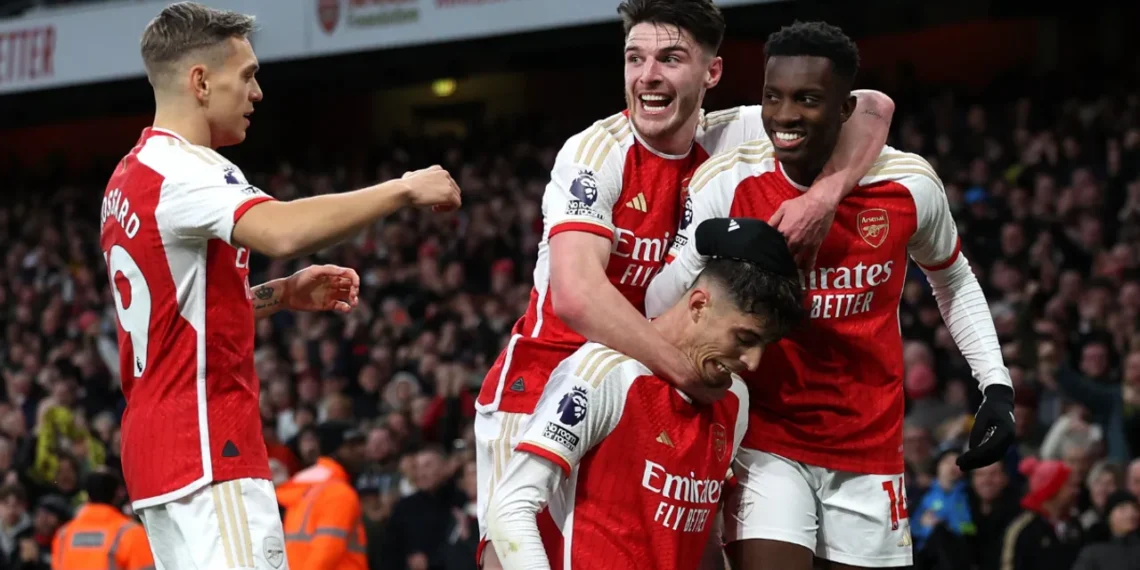 Arsenal beat Brighton 2-1 to reclaim Premier League top spot