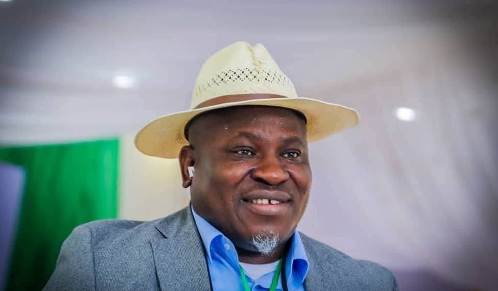 Delta commissioner spreads Christmas cheer to APC Ughelli South with ₦2.5m food support