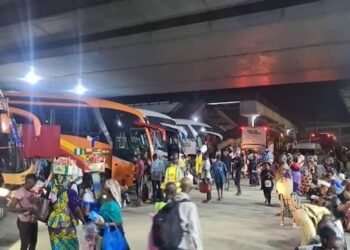 Government abandons poor Nigerians as road fares soar, intervenes in airfare for elite ahead of yuletide travel