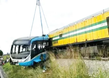 Miracle at Oshodi Rail crossing as Train rams Bus, LASEMA confirms zero casualties