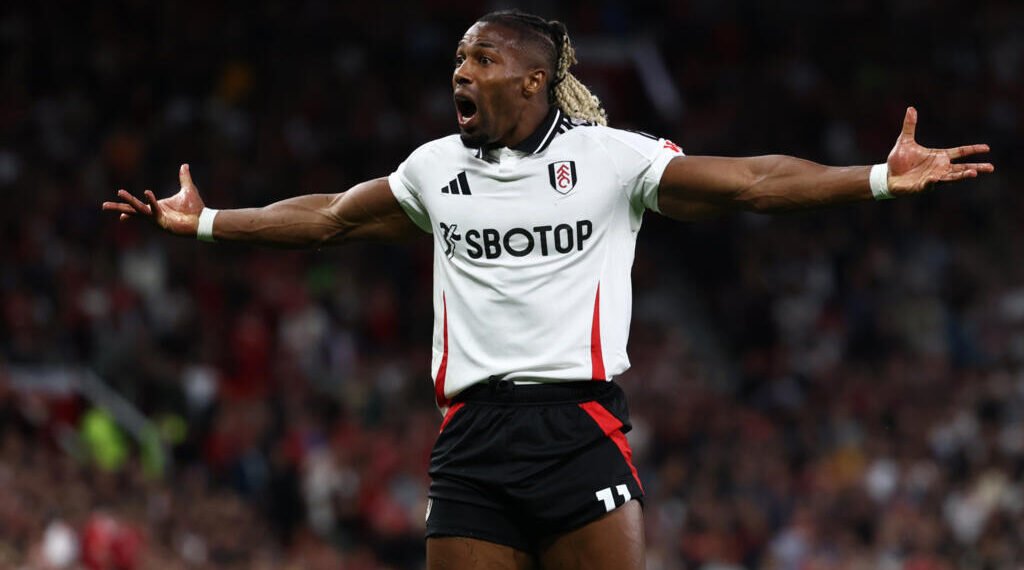 West Ham sign winger Traore from Fulham