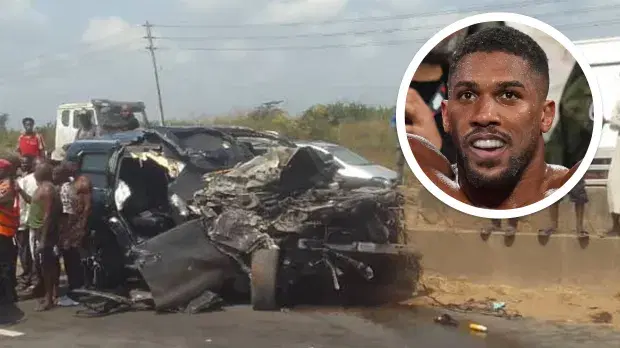 Anthony Joshua, mother pay respect to 2 friends who died in auto crash