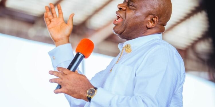 Gov. Diri applauds harmony among politicians in Bayelsa