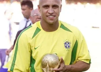 Brazilian Icon Roberto Carlos hospitalised, breaks silence after health scare