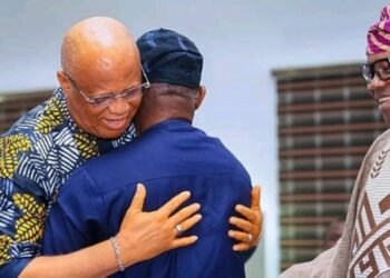 Akpabio, Gov. Eno welcome ex-PDP national legal adviser to APC in Akwa Ibom