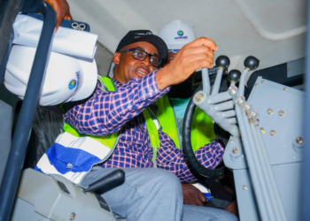 Governor Otu flags off phase II construction of 17km Boki East–West Road