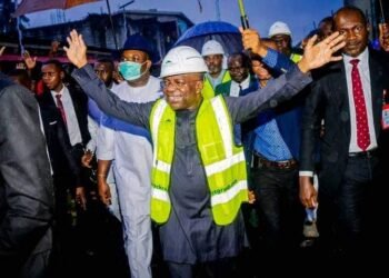 Abia Archbishop hails Governor Alex Otti for fixing Port Harcourt Road, calls it ‘Aba’s stomach cure’