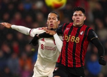 Bournemouth stun Liverpool 3-2 with stoppage-time winner
