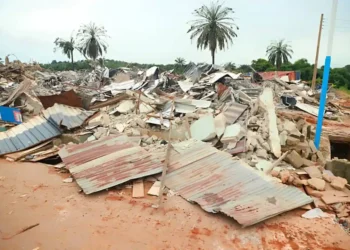 DSCTDA demolishes illegal Roadside structures in sweeping Urban renewal drive in Asaba