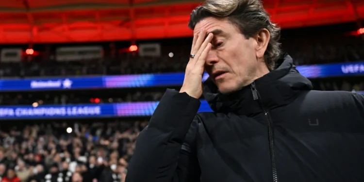 Spurs sack Frank after 8 months in charge