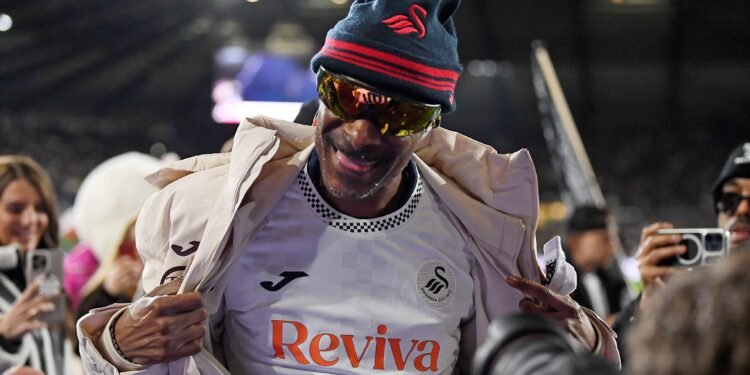 Snoop Dogg's surreal Swansea visit heralded late drama
