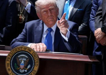 Asia Stocks slide, Oil prices surge as Donald Trump warns Iran over nuclear deal