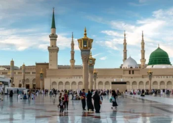 Man arrested after alleged attempt to kill father inside Prophet’s Mosque in Medina