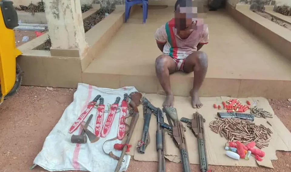 Mob beats wanted robbery suspect, Police recover pump-action gun in Enugu