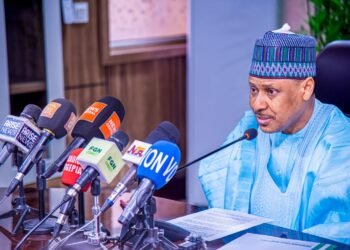 FG urges stronger media collaboration in fight against corruption