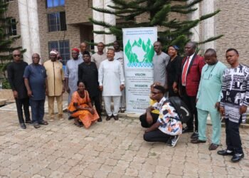 Body calls for collective efforts to rescue comatose LG system