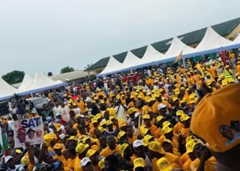 Mammoth crowd as Dafinone shuts down Ughelli, declares for second term