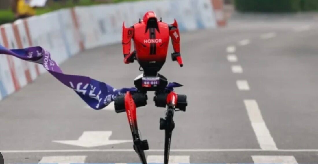 Humanoid Robot ‘Lightning’ stuns field to win Beijing Half-Marathon