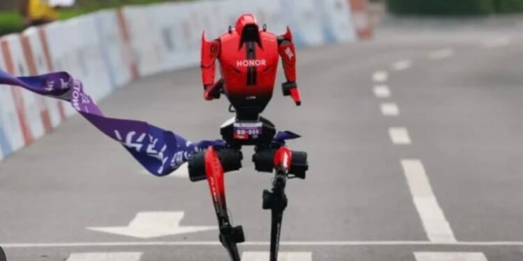 Humanoid Robot ‘Lightning’ stuns field to win Beijing Half-Marathon
