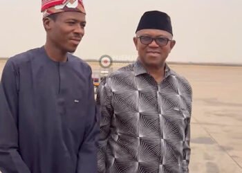 Video of Tinubu's supporter vying for selfie with Obi sparks online buzz