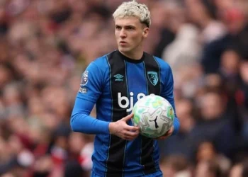 Bournemouth suspend Alex Jimenez over social media posts