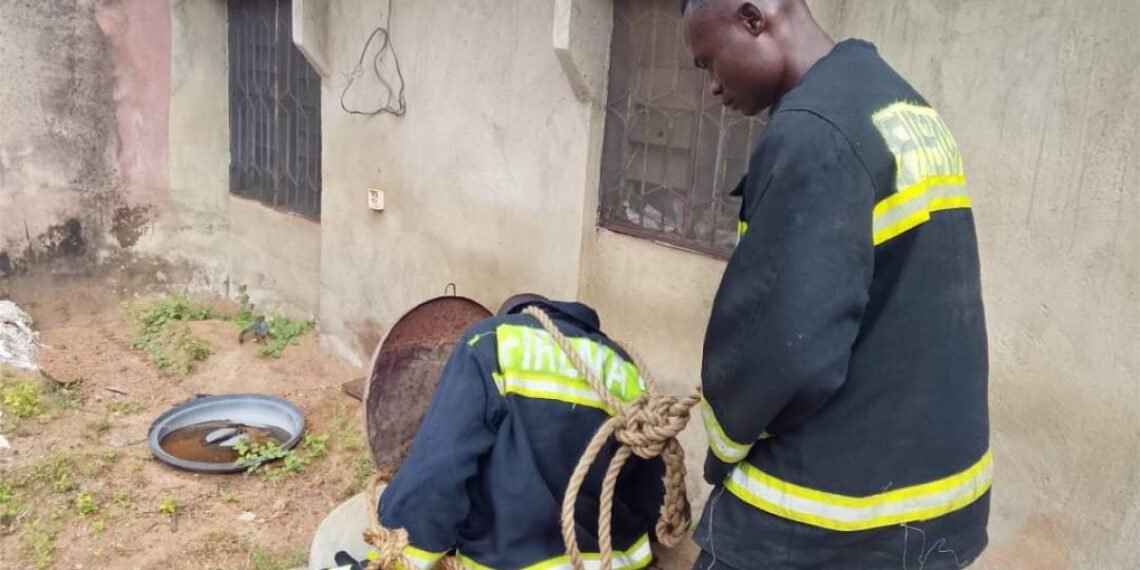 Oyo Fire Service Agency recovers body of 25-year-old man from soakaway in Ogbomoso