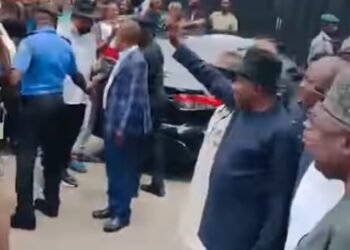 Youths storm Jonathan’s Abuja residence, urge him to contest 2027 presidency