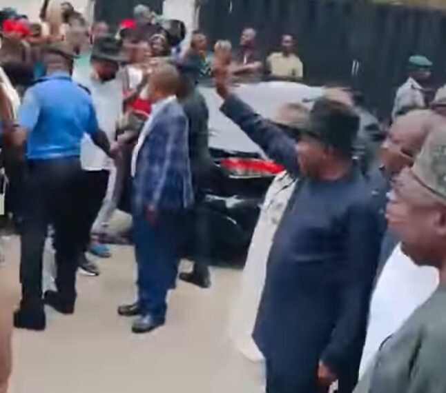 Youths storm Jonathan’s Abuja residence, urge him to contest 2027 presidency