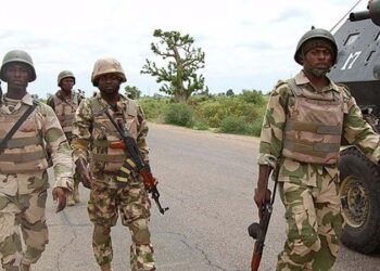 Troops foil ambush attack in Enugu community, detain suspect