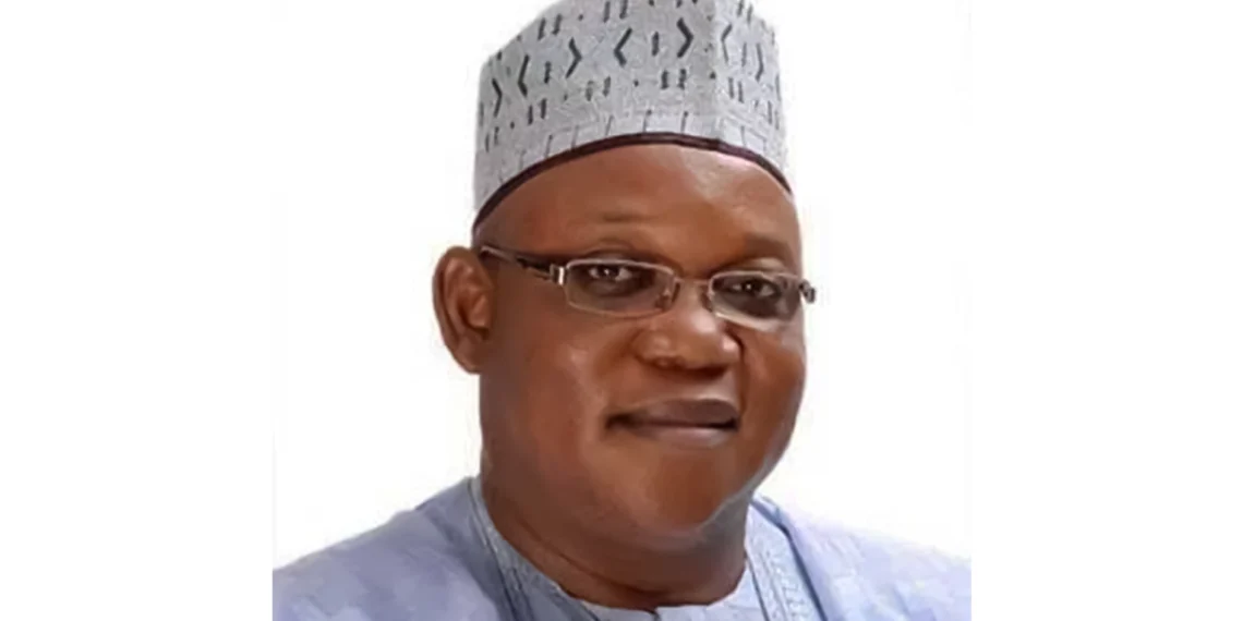 Kente explains sudden exit from Taraba gubernatorial race