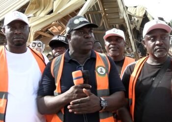 Jubilation as Edo Special Security Squad demolishes criminal hideout in Ubiaja