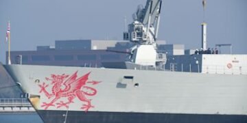 UK joins US in Gulf as Royal Navy warship heads to Strait of Hormuz
