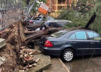 Rainstorm wreaks havoc in Asaba, crushes 3 luxury vehicles, destroys billboards, power infrastructure