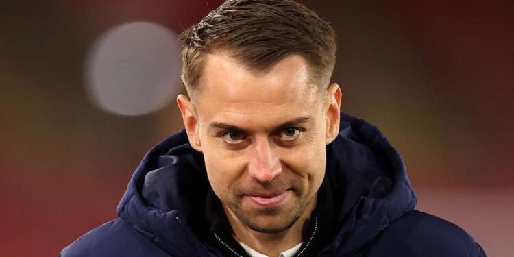 Southampton owner backs Eckert despite spying scandal