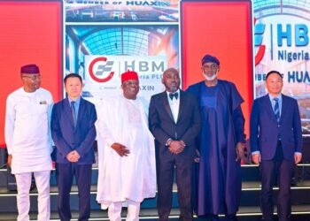Umahi Pushes for Reduction Of Cement Prices, Warns Manufacturers Over Rising Construction Costs