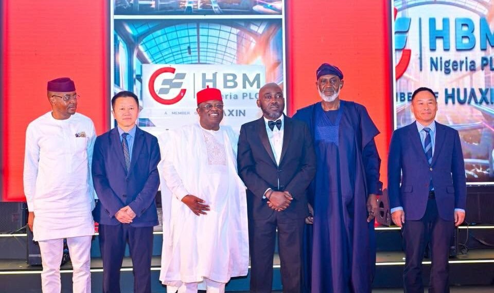 Umahi Pushes for Reduction Of Cement Prices, Warns Manufacturers Over Rising Construction Costs