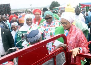 Minister hails Remi Tinubu’s empowerment drive for vulnerable Nigerians