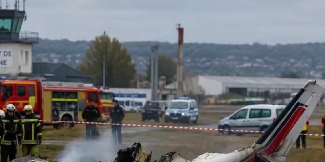 11 Die As Skydiving Aircraft Crashes In France