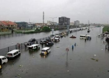 Lagosians Call Out Government As Lekki Flooding Worsens