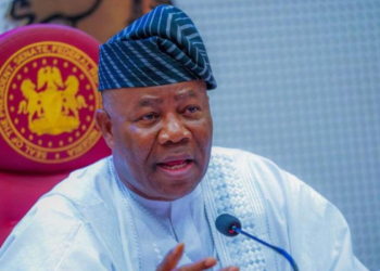 Akpabio Swears In Four New Senators After INEC By-Elections