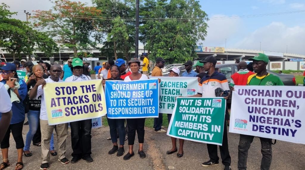 Akwa Ibom Teachers joins nationwide protest, demand urgent action on school security
