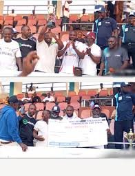 De-Sapele Lions Official
