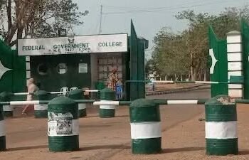 FGC Ilorin Alumni Oppose Planned Privatisation of Unity Schools, Donate Learning Facilities