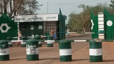FGC Ilorin Alumni Oppose Planned Privatisation of Unity Schools, Donate Learning Facilities