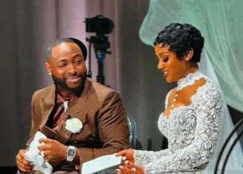 Chioma Handles My Finances, Says Davido, Admits He Spends Money Recklessly