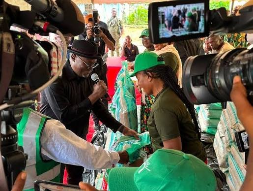 Governor Otu Approves Distributiin Of 30m Coffee Seedlings To Cross River Farmers