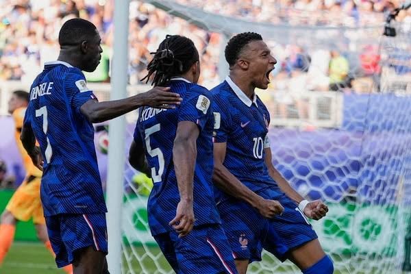 France Beat Paraguay 1 - 0 To Set Up World Cup Quarter-Final Clash With Morocco
