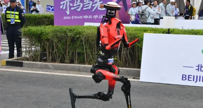 Chinese Humanoid Robot ‘Lightning’ Breaks Human Records, Runs 100m In 9.32 Seconds