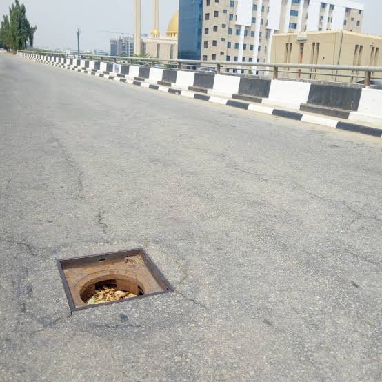 Nigerians React As Scavengers Allegedly Remove Manhole Covers On Abuja Roads